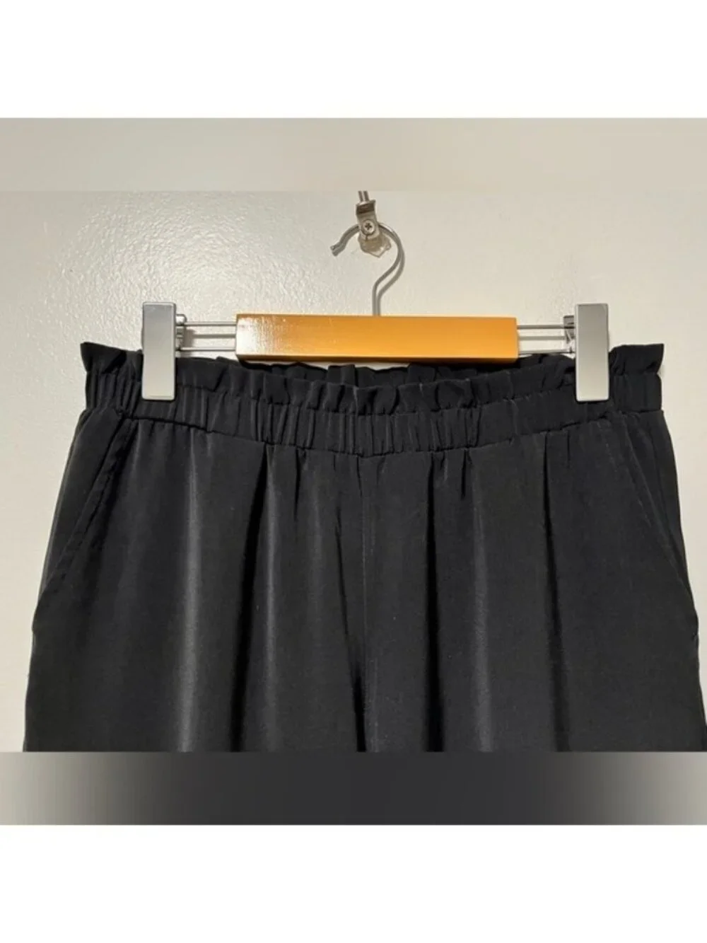 G by Guess Women’s Black Jogger Pants Size XS